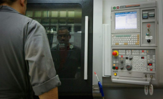 Opérateur sur commande numérique